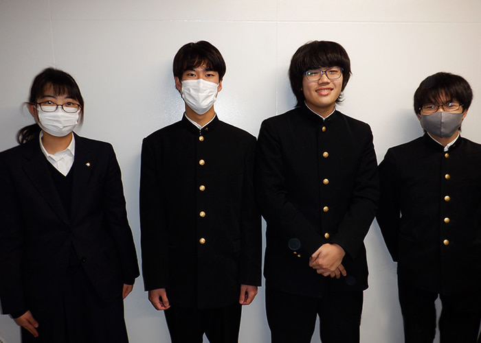 『筑紫丘高校 クイズ研究会』のグループ写真