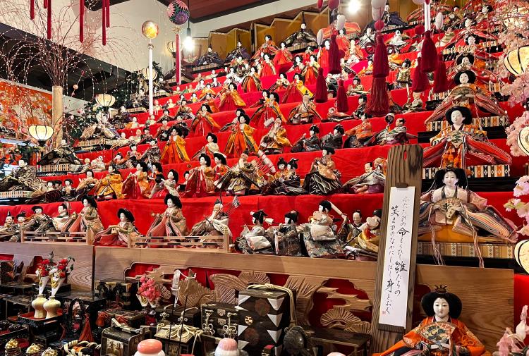 【イベント】3/31まで 圧巻！900体を超えるひな人形がお出迎え♪『第7回 英のれん雛祭り』開催中（糸島市）