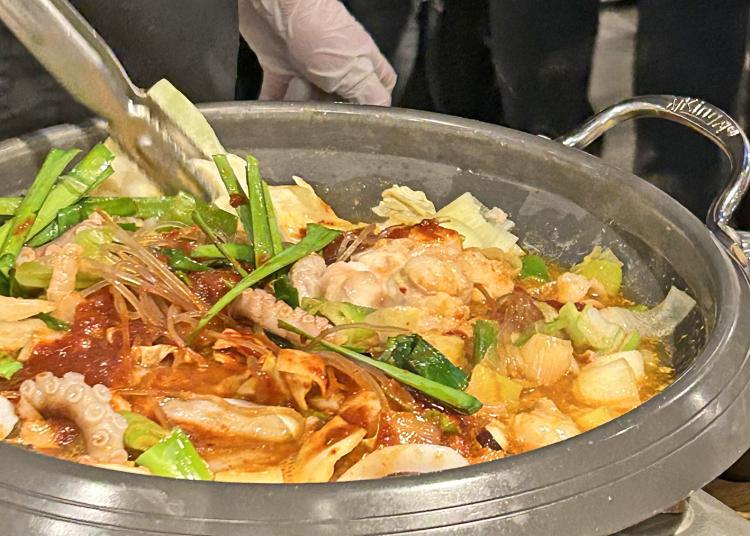 【まち歩き】 『本格韓国料理 ヨプの王豚塩焼』新大久保の大人気店の味を大名で！流行中の「ナッコプセ」大満喫！