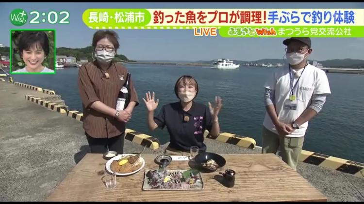 「専門いけす 城」の田中優子さん(左)、「まつうら党交流公社」の勝山喬司さん(右)、國﨑リポーター(中央)